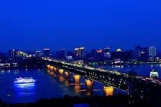 美高梅中国官网-武汉三镇迎足总杯关键赛，集结日门线救险，引发热议，纪律约束更严格