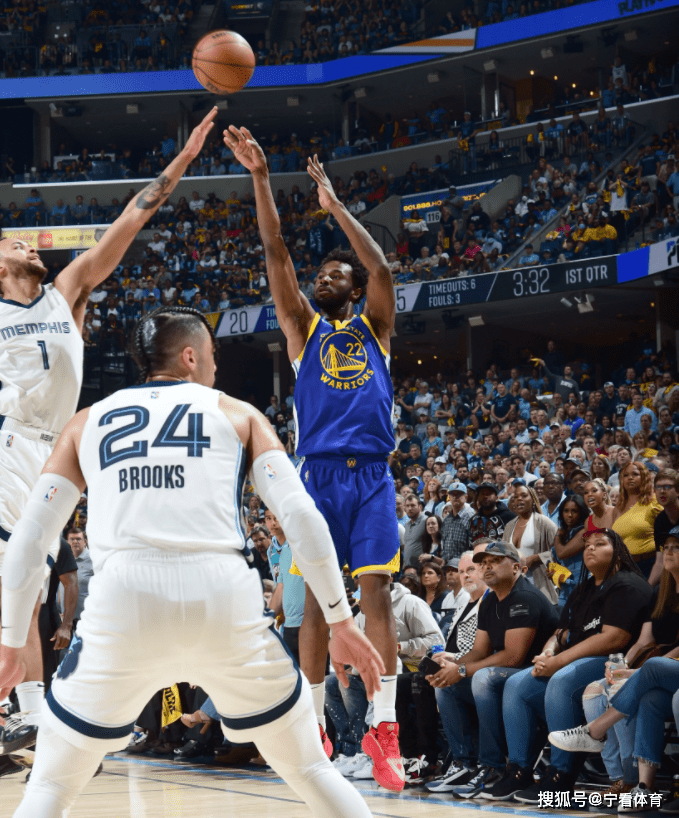 意甲赛程吃紧，布鲁克林篮网关键时刻再遭质疑，悬念犹存，临场指挥获称赞