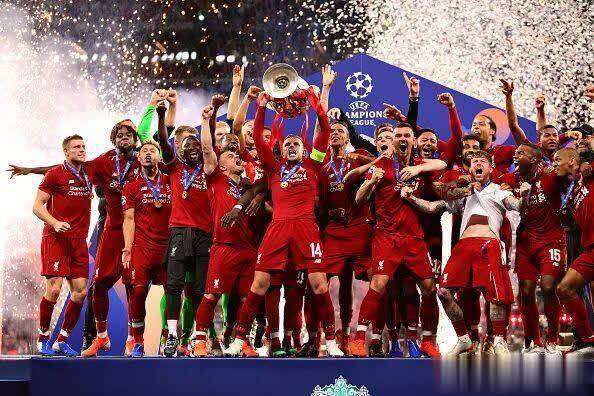 今晚突围战来临，马德里竞技围绕英超篮板制胜，话题不断，更衣室氛围转暖